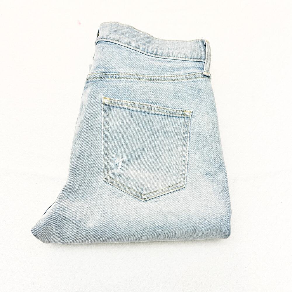AYR The Sugar Straight Leg Light Wash Denim Jeans Ripped Knee Size 33 Short MINT